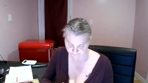 chealsiek online show from October 24, 12:39 am