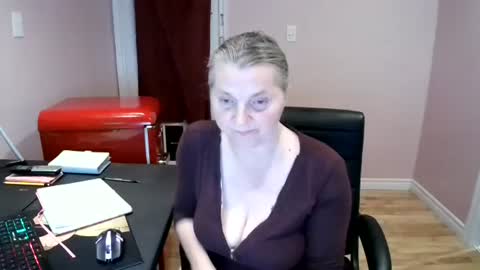 chealsiek online show from October 23, 12:05 am