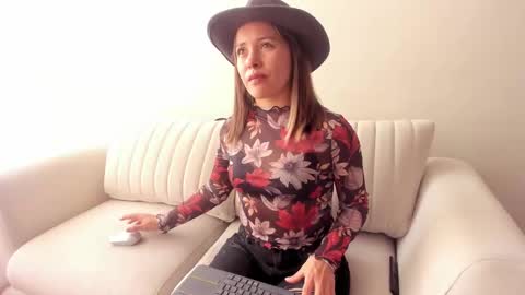 Regina Phalange online show from February 10, 9:47 pm