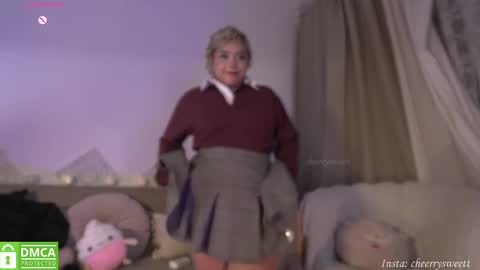 Snapshot of cheerrysweett chatting on October 12, 2:36 am Baby Cherry online show from October 12, 2:36 am