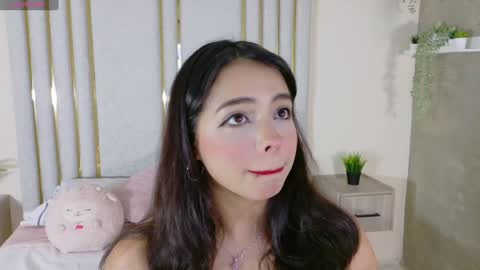 Snapshot of cheerrysweett chatting on December 19, 1:07 pm Baby Cherry online show from December 19, 1:07 pm