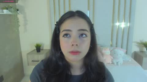 Snapshot of cheerrysweett chatting on December 15, 12:49 pm Baby Cherry online show from December 15, 12:49 pm