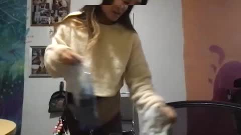 Snapshot of chellybear101 chatting on December 29, 7:28 am chellybear101 online show from December 29, 7:28 am