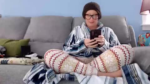 Chelsea online show from December 2, 6:21 pm