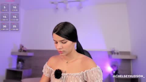 chelsey_hudson online show from October 23, 12:00 pm