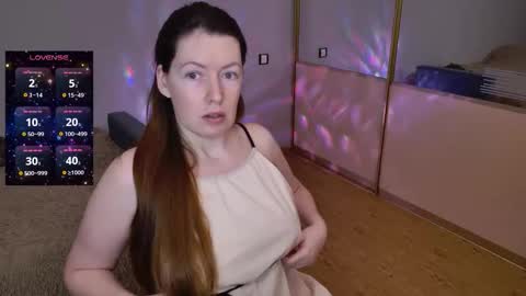 Snapshot of chelsey_rayne chatting on September 30, 9:41 pm Instagram faroffland online show from September 30, 9:41 pm