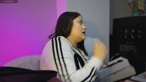 cherryl online show from February 3, 11:15 am