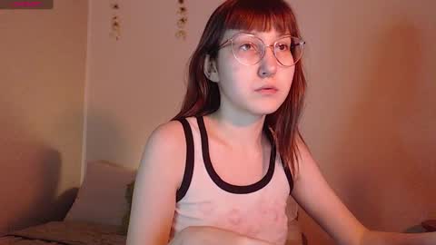 Snapshot of cherry_hazzze chatting on February 2, 6:42 pm Cheryl online show from February 2, 6:42 pm