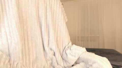 Snapshot of cherry_misaki chatting on March 3, 2:42 pm misaki online show from March 3, 2:42 pm