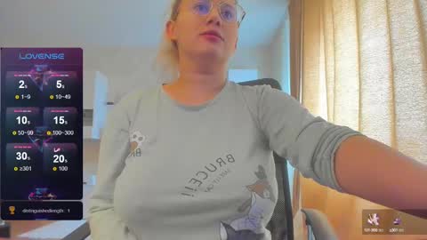 Snapshot of cherry_pie_69 chatting on February 18, 7:54 am mayra online show from February 18, 7:54 am