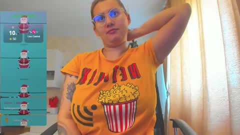 Snapshot of cherry_pie_69 chatting on January 15, 8:20 am mayra online show from January 15, 8:20 am