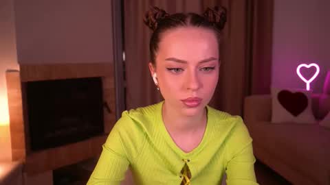 Alisha online show from March 6, 8:59 pm