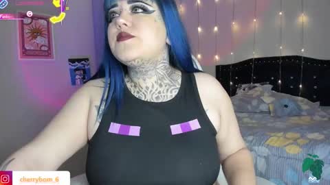  dayis independent model  online show from February 25, 2:43 am