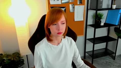 cherrycrushlove online show from May 7, 6:39 am
