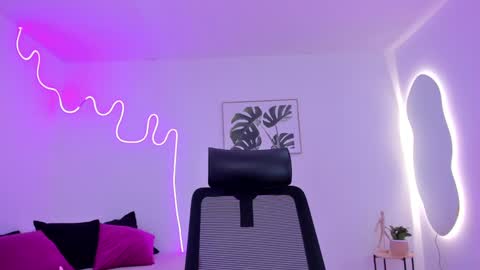 C H E R R Y online show from September 24, 12:37 pm