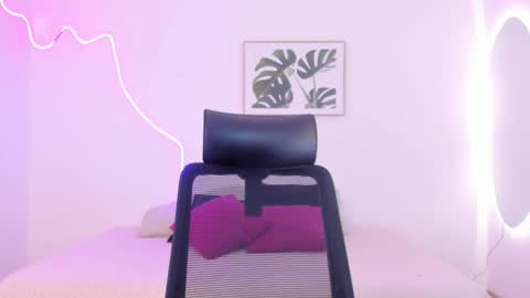 C H E R R Y online show from October 19, 1:35 pm