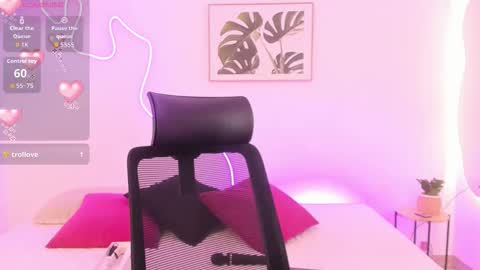 C H E R R Y online show from November 19, 2:28 pm