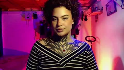 Caro 3 online show from September 16, 6:27 pm