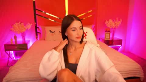 cherryylulu online show from October 6, 7:03 am