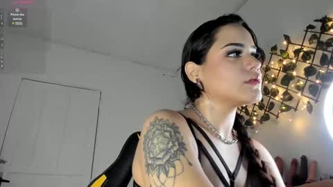 Snapshot of chica_hot24 chatting on March 2, 9:30 pm sammy coll online show from March 2, 9:30 pm