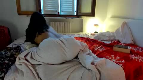 yoursensualparadise online show from September 23, 5:27 am