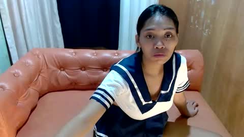 chloe and harlot online show from December 21, 5:50 pm