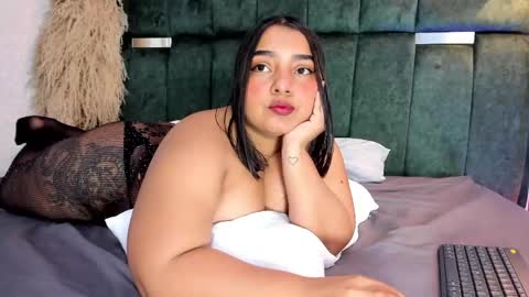 Chloe online show from May 12, 6:58 pm
