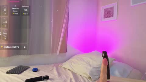 chloe online show from September 18, 2:26 pm