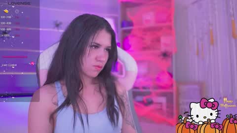 CLOE  online show from October 24, 9:33 pm