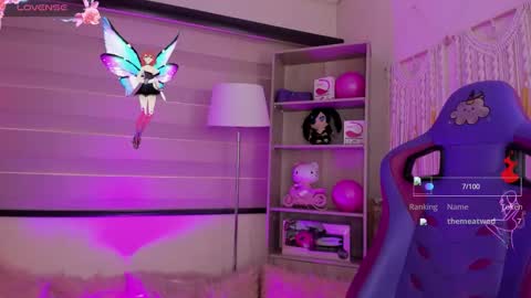 CLOE  online show from November 21, 6:43 pm