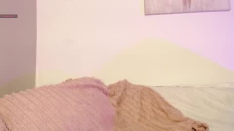 chloe_peach_ online show from March 25, 12:30 pm