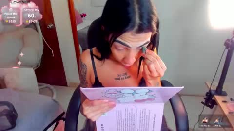 Chloe Rhoades online show from May 12, 10:05 pm