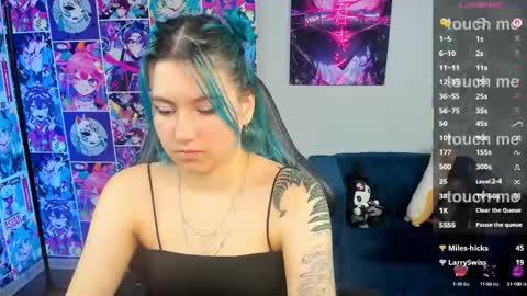 Snapshot of chloebloss0m chatting on October 11, 3:55 am Boni online show from October 11, 3:55 am