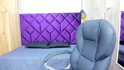 chloecampbell03 online show from December 2, 7:27 pm