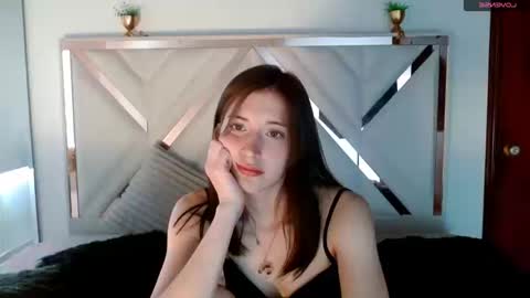 Chloe online show from September 10, 3:23 pm