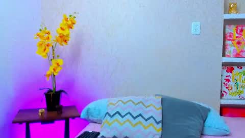 Chloe  online show from July 16, 7:18 pm