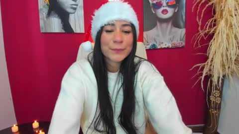 Snapshot of chloeturner_ chatting on December 24, 12:55 pm ChloeTurner online show from December 24, 12:55 pm