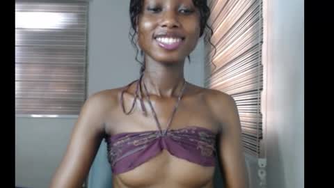 choco_petitqueen online show from December 4, 8:05 am