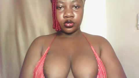 chocolateassgirl61 online show from December 15, 12:32 pm
