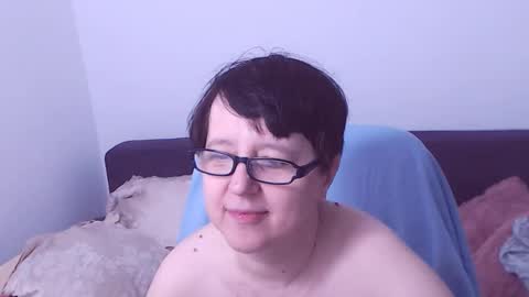 Christa online show from December 3, 8:00 pm