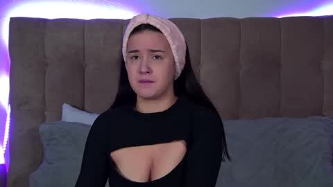 Christina online show from November 4, 6:24 pm