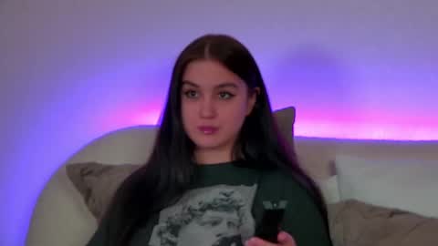 Snapshot of christinamilton chatting on March 5, 4:35 am Christina online show from March 5, 4:35 am
