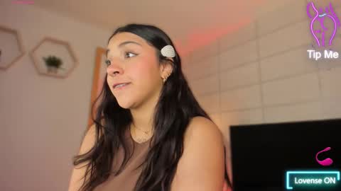 Christine  online show from September 25, 12:04 pm