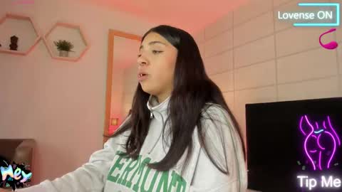 Christine  online show from October 20, 11:57 am