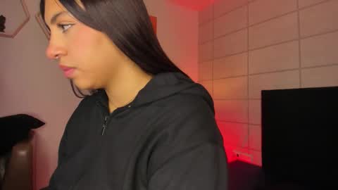 Christine  online show from September 15, 12:13 pm