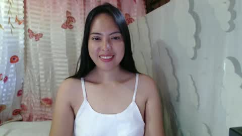 Snapshot of christine_scott chatting on February 26, 12:41 am christine_scott online show from February 26, 12:41 am