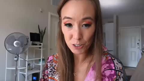 Snapshot of christy_love chatting on December 4, 8:18 pm Christy Love online show from December 4, 8:18 pm