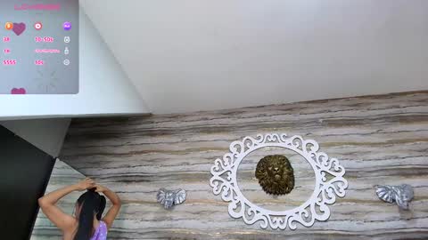 Snapshot of ciara_connor chatting on February 9, 3:32 am ... ... online show from February 9, 3:32 am