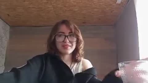 Olivia online show from June 18, 9:14 am
