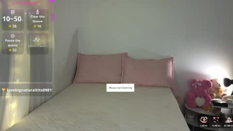 Mia online show from January 8, 4:12 am